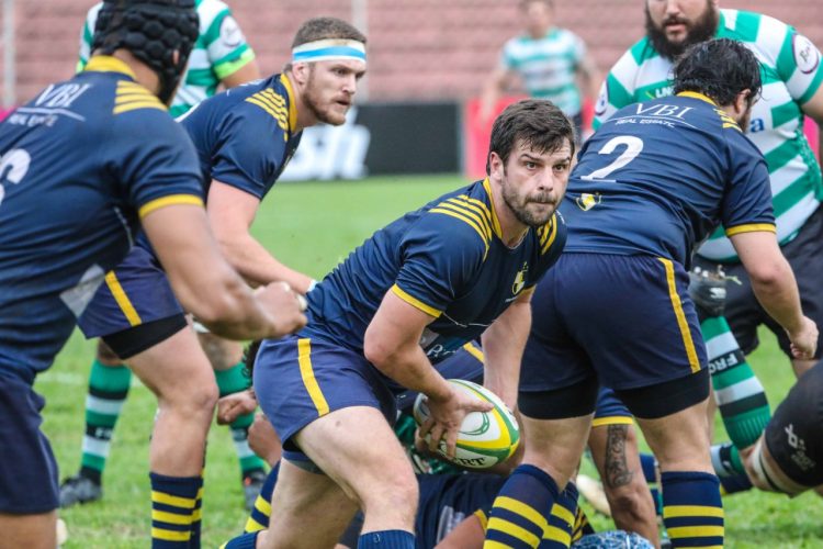 Poli vence Farrapos e vai à final do Super 13