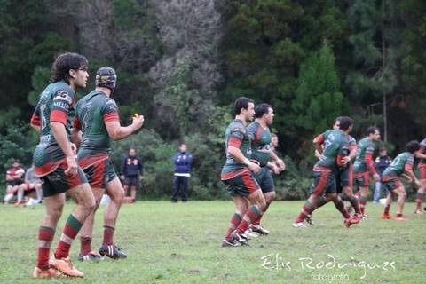 Desterro vence e segue na liderança isolada do Super 8