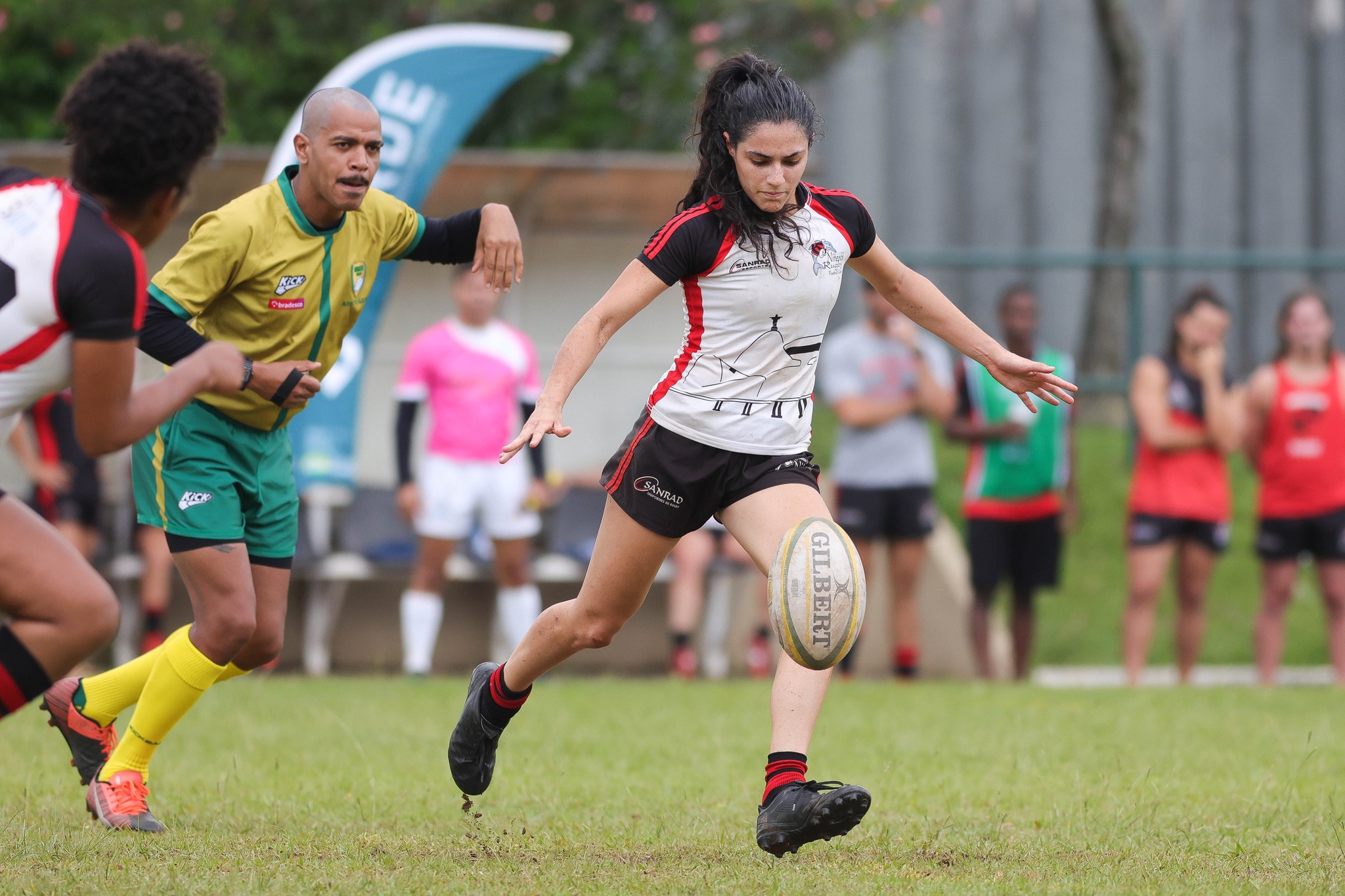 Niterói vence no Fluminense Feminino enquanto Charrua e Sem Fronteiras triunfam no rugby XV masculino