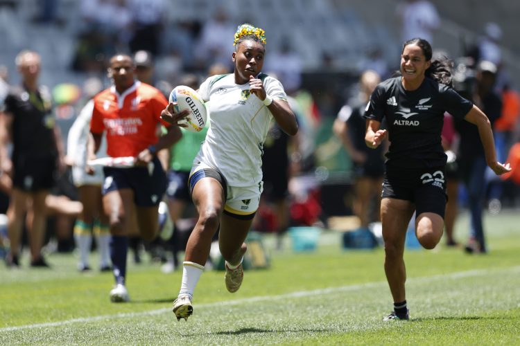 Gestora, arquiteto e educadora física: atletas do rugby têm nova carreira graças à parceria entre Confederação Brasileira e Estácio