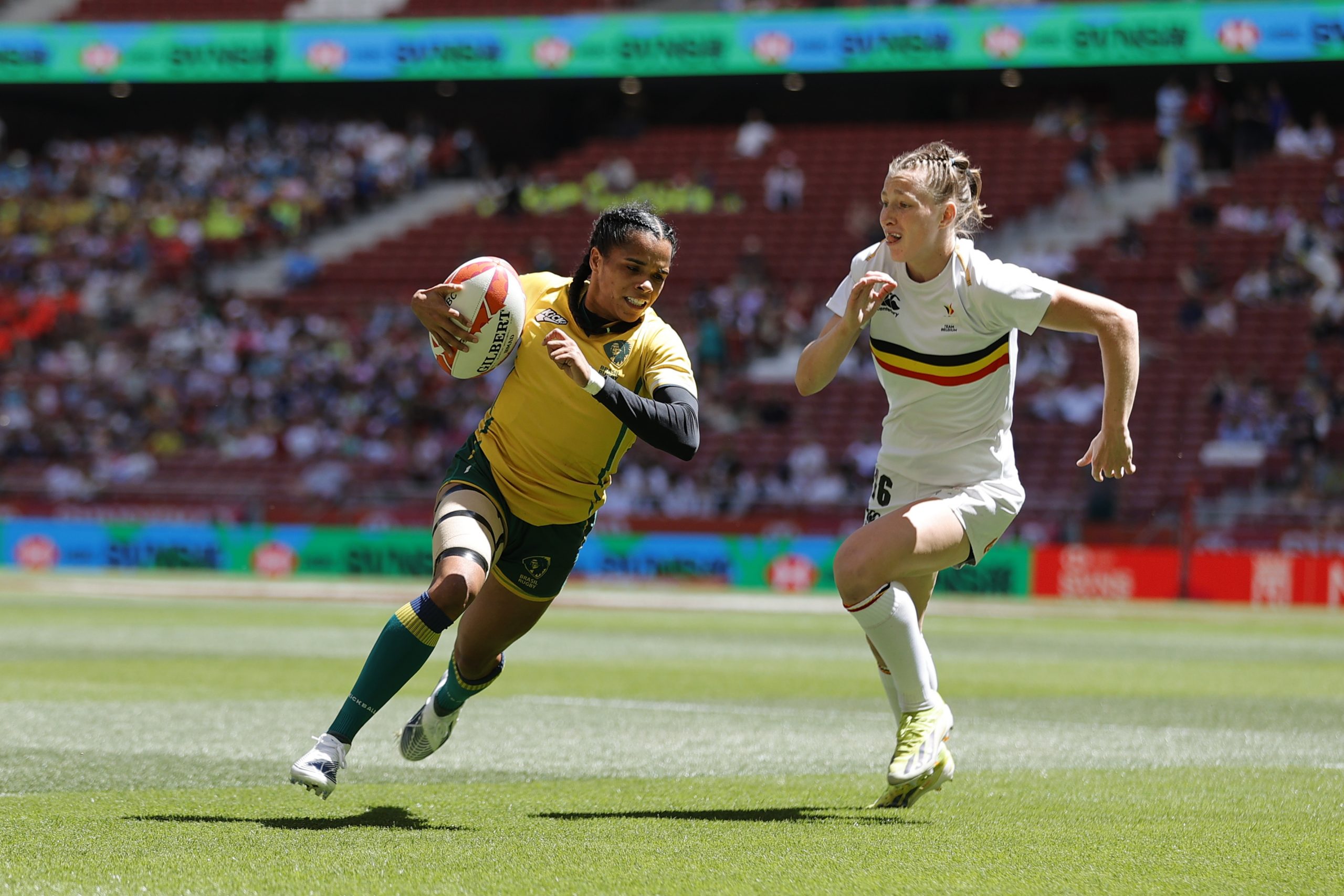 Brasil bate Argentina e Bélgica e lidera em torneio decisivo do Circuito Mundial de Rugby Sevens feminino